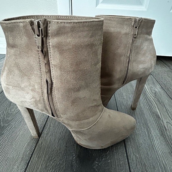 ZARA Taupe Suede Platform High Heel Ankle Boots – Size 40 (US 9.5) - Picture 10 of 13